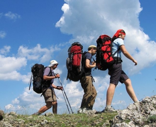  Crossing the Ranc des Agnelons 
